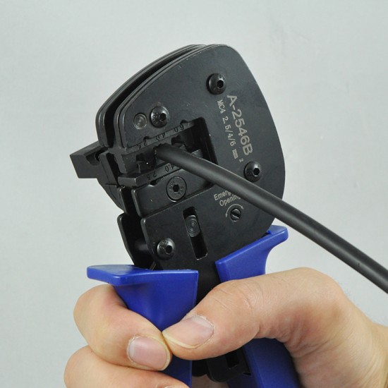LEYDEN® A-2546B 2.5-6.0mm², AWG26-10 Self Adjusting MC4 Connector